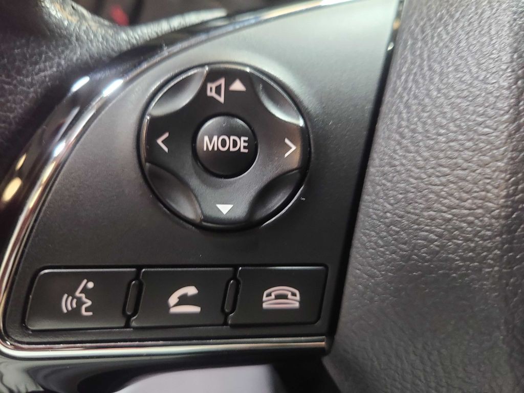 2021 Mitsubishi Outlander Image 39