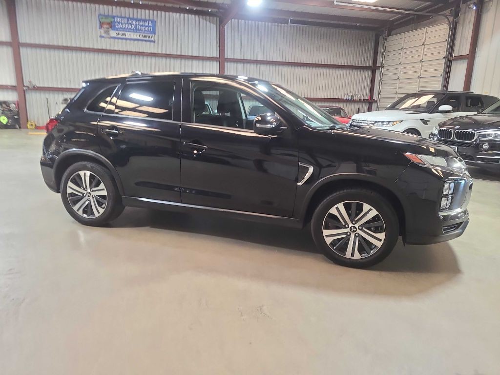 2021 Mitsubishi Outlander Image 4