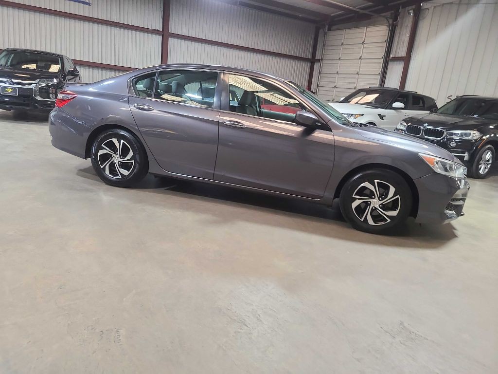 2017 Honda Accord Image 4