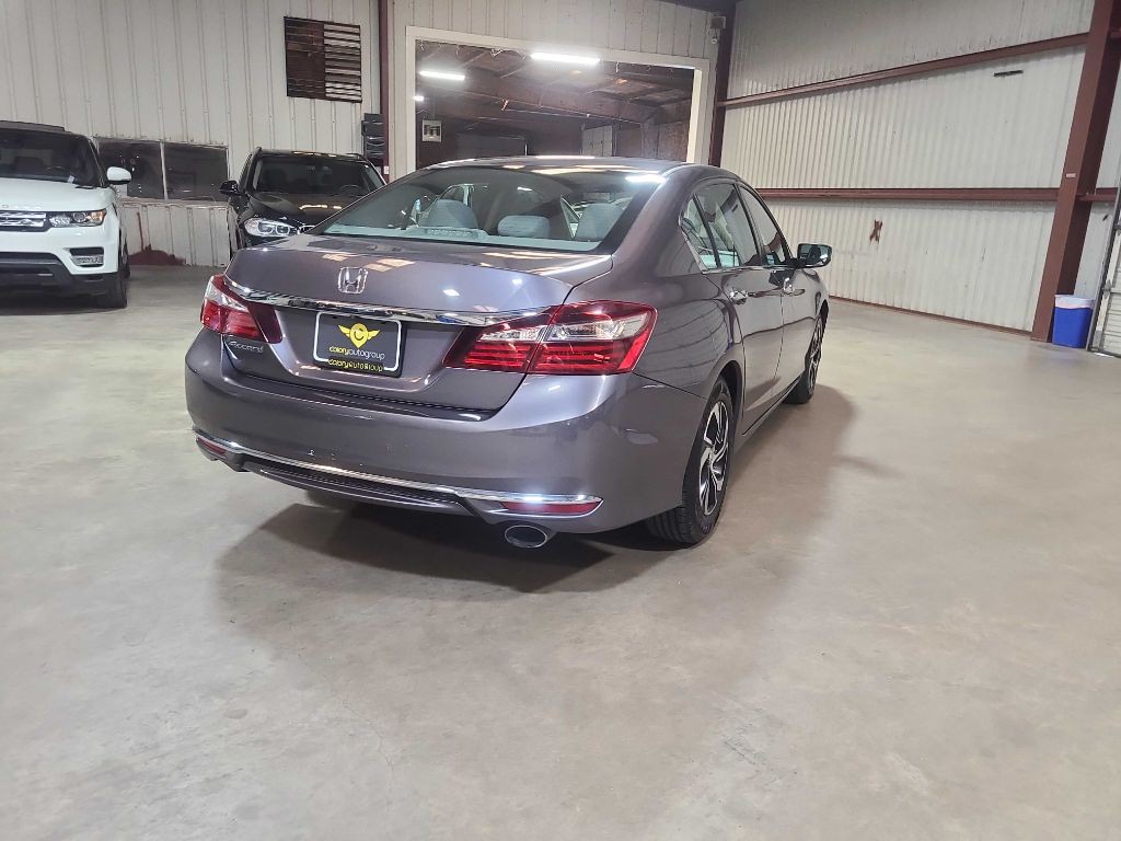 2017 Honda Accord Image 8