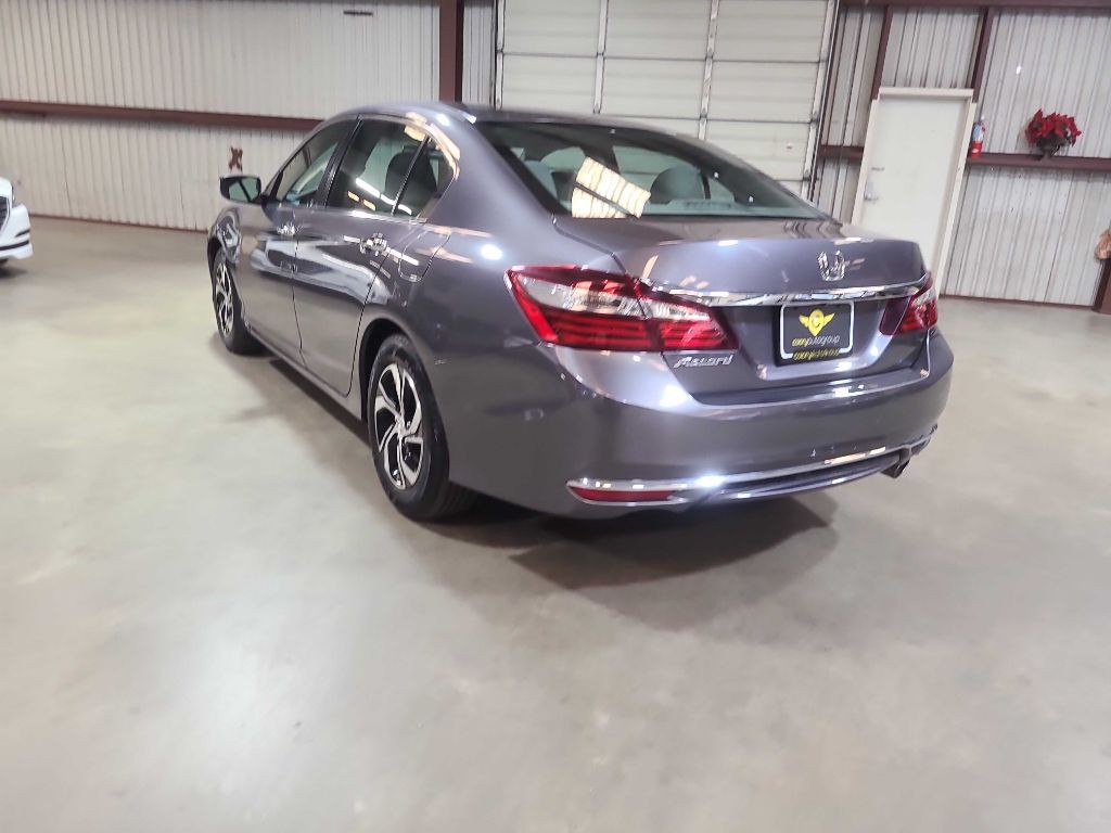 2017 Honda Accord Image 10