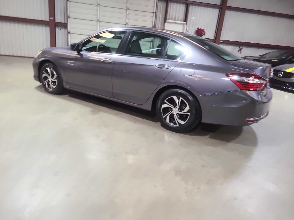 2017 Honda Accord Image 11