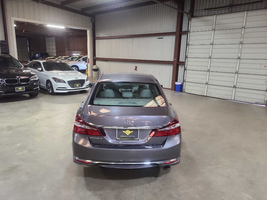 2017 Honda Accord Image 17