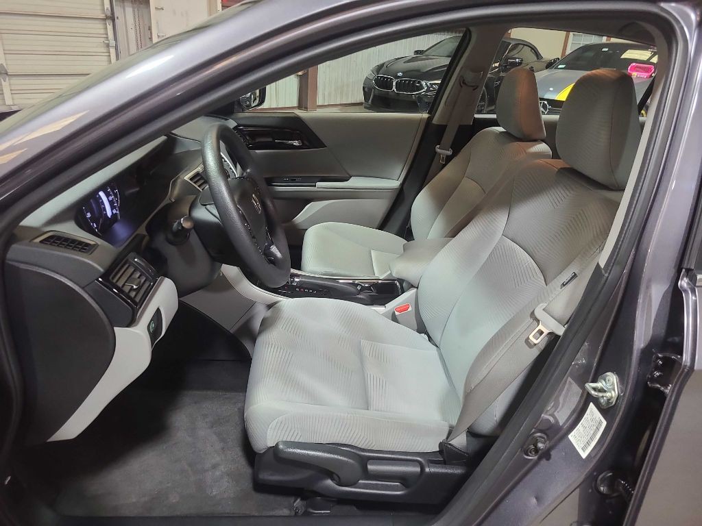 2017 Honda Accord Image 20