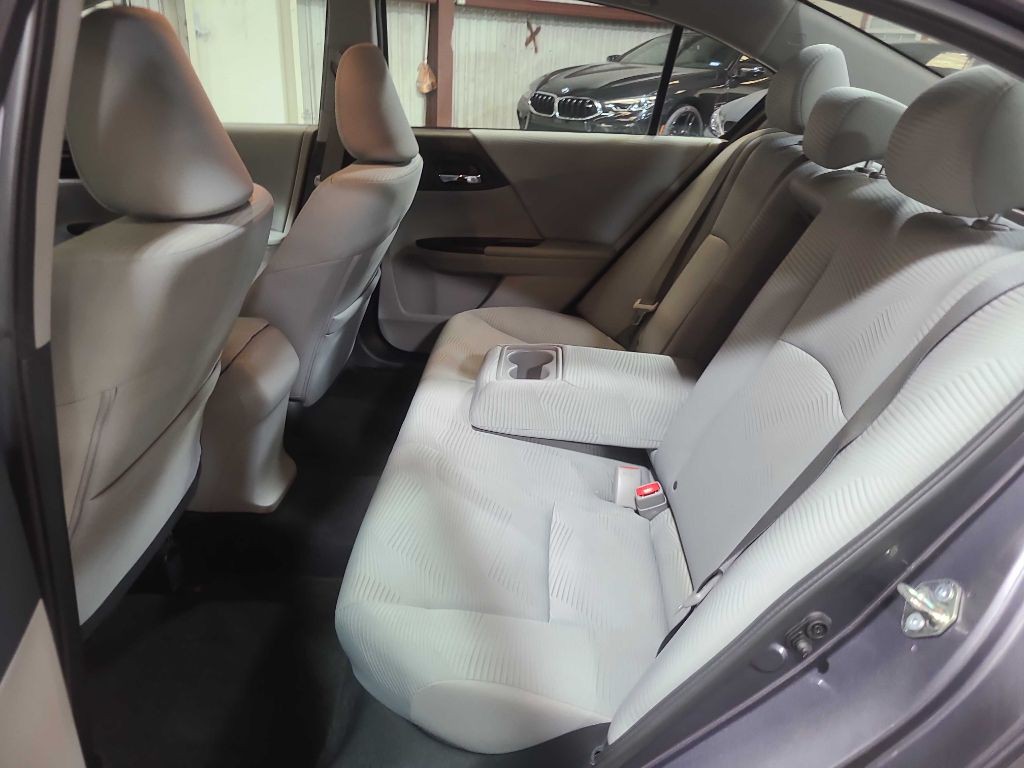 2017 Honda Accord Image 23