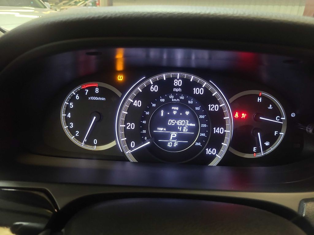 2017 Honda Accord Image 32