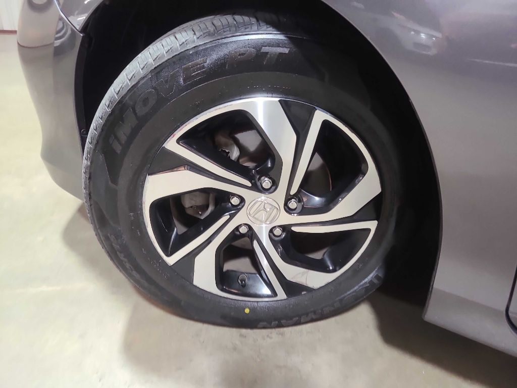 2017 Honda Accord Image 39