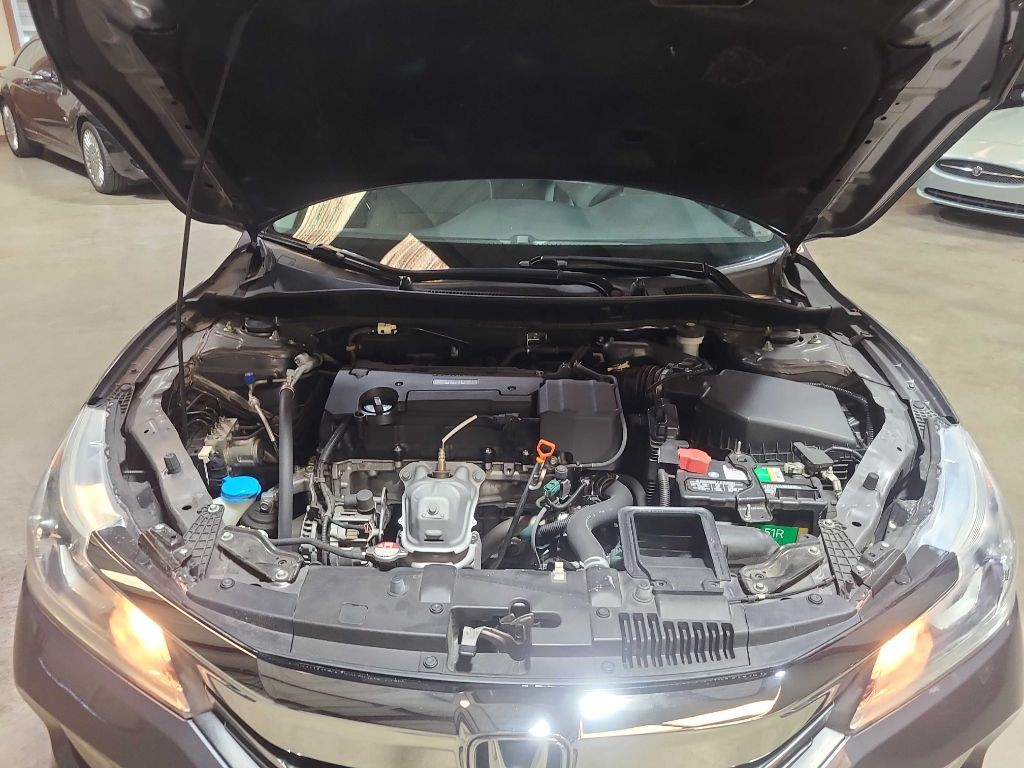 2017 Honda Accord Image 42