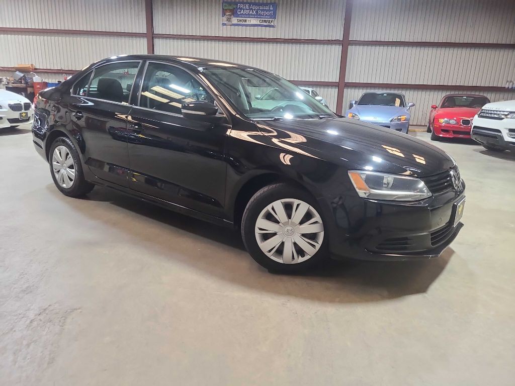 2014 Volkswagen Jetta Image 2