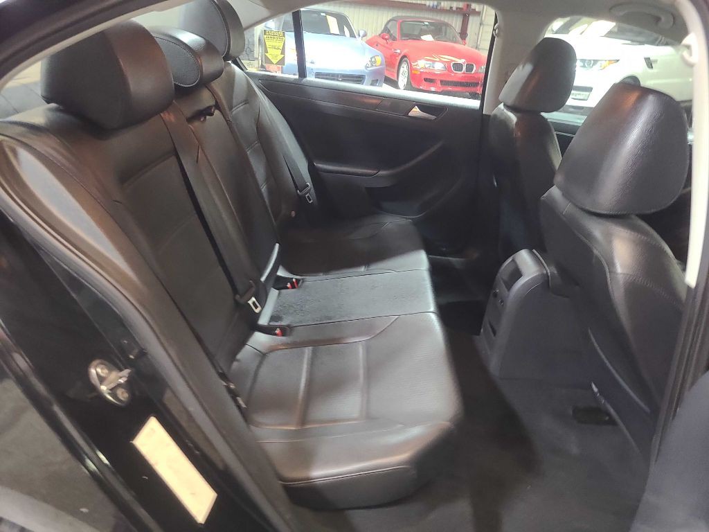 2014 Volkswagen Jetta Image 24