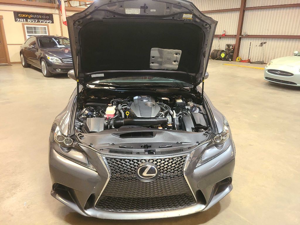2016 Lexus IS Image 50