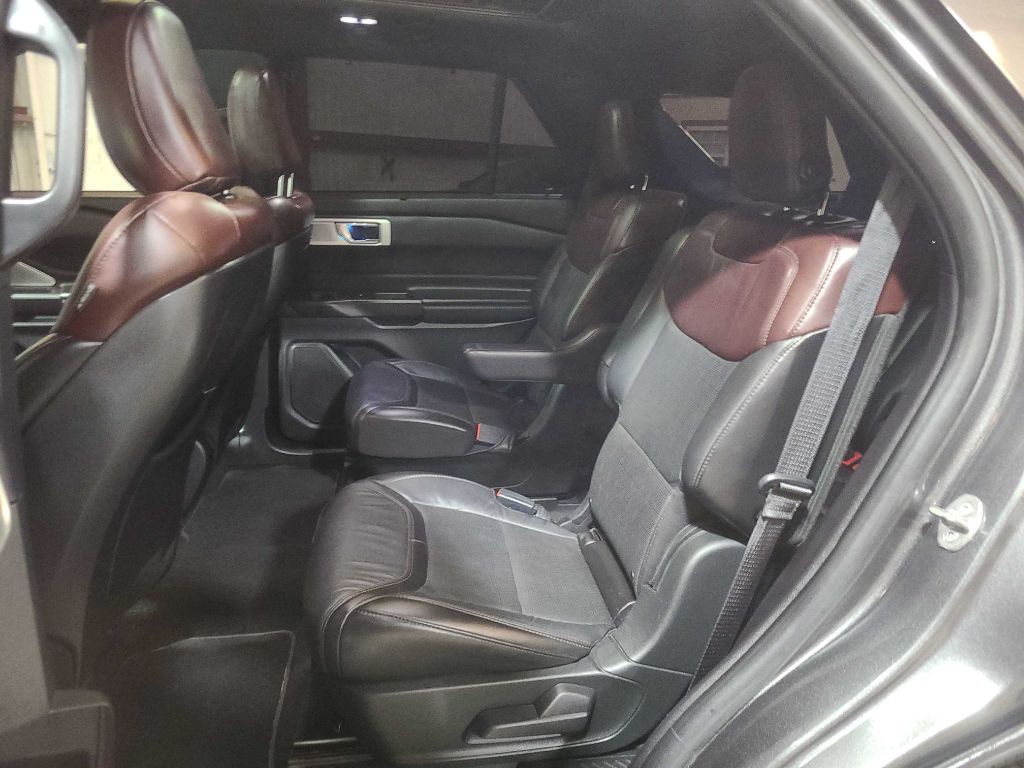 2020 Ford Explorer Image 25