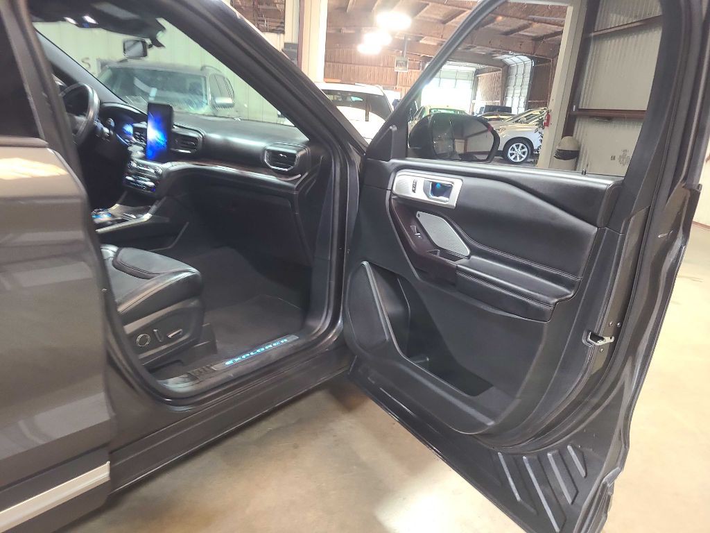 2020 Ford Explorer Image 37
