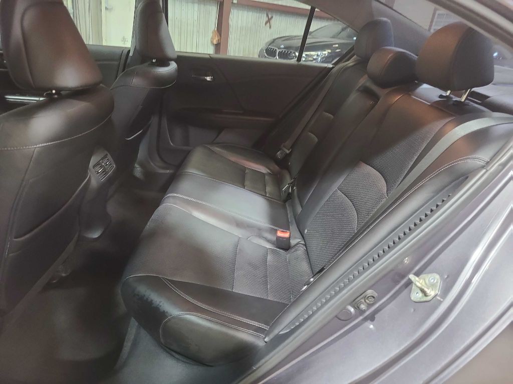 2015 Honda Accord Image 23