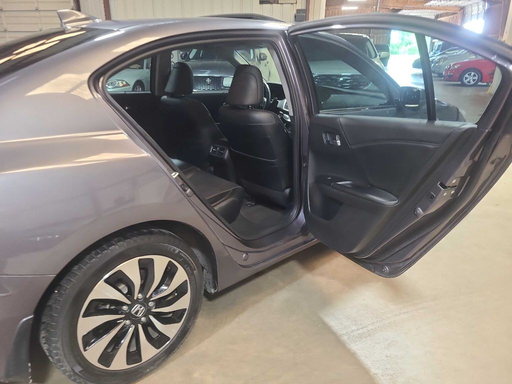 2015 Honda Accord Image 24