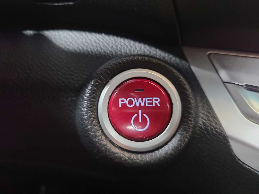 2015 Honda Accord Image 32