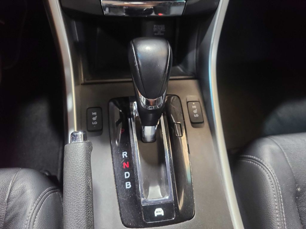 2015 Honda Accord Image 35