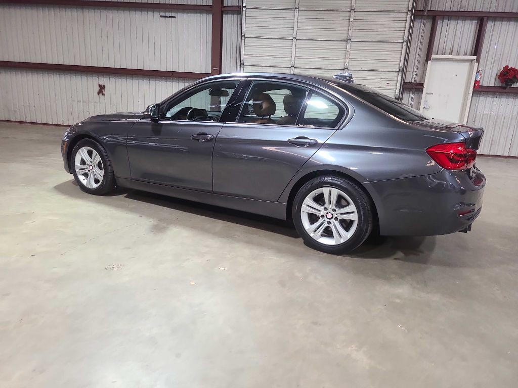 2016 BMW 3 Series Image 9