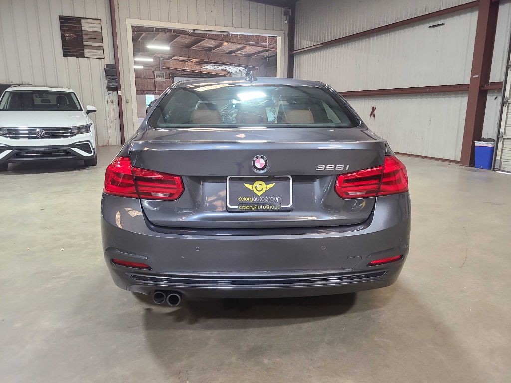 2016 BMW 3 Series Image 10