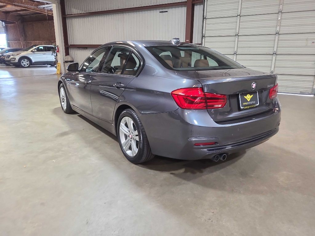 2016 BMW 3 Series Image 11