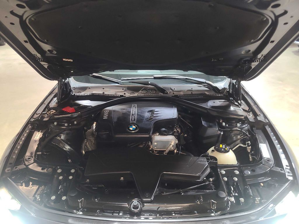 2016 BMW 3 Series Image 51