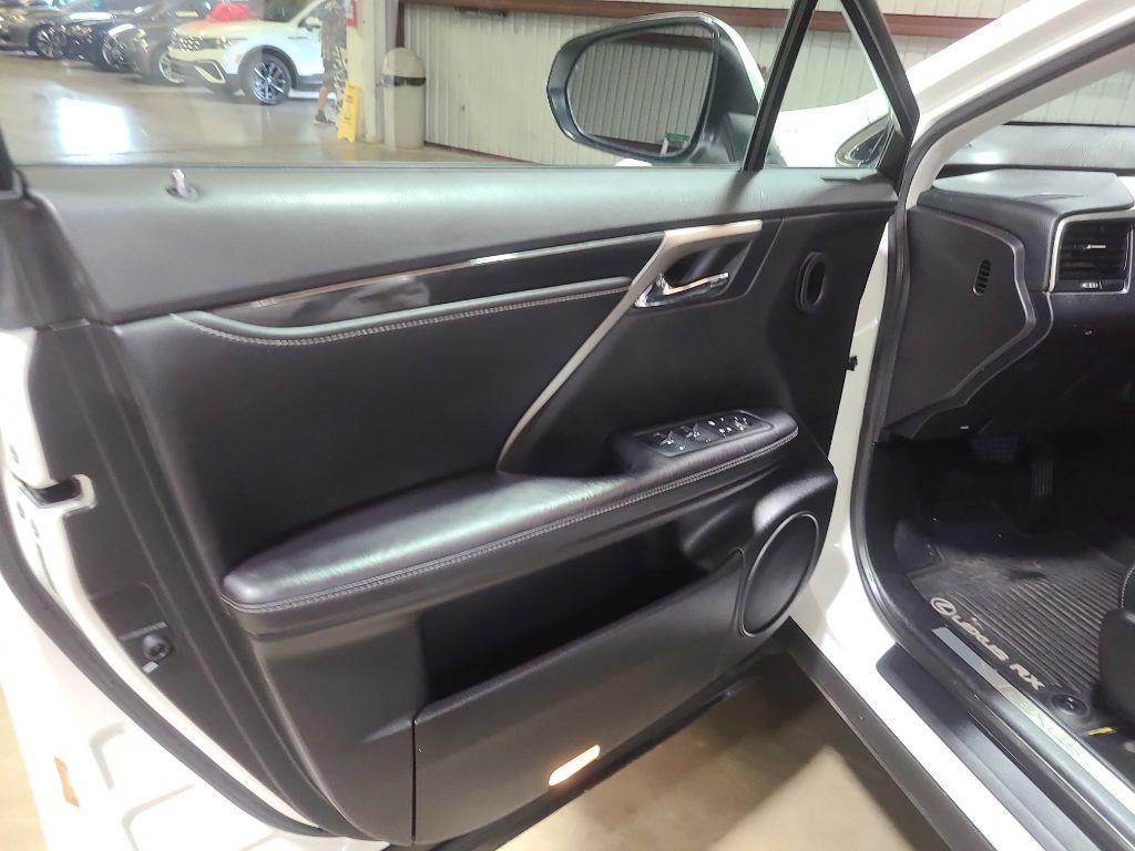 2016 Lexus RX Image 35