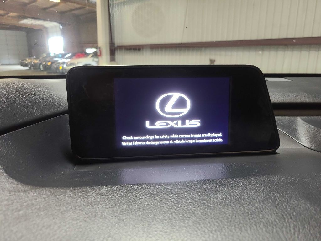 2016 Lexus RX Image 40
