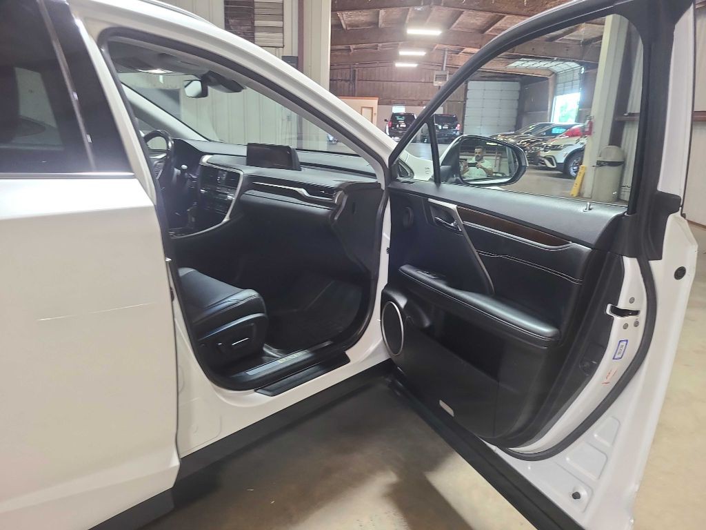 2019 Lexus RX Image 30