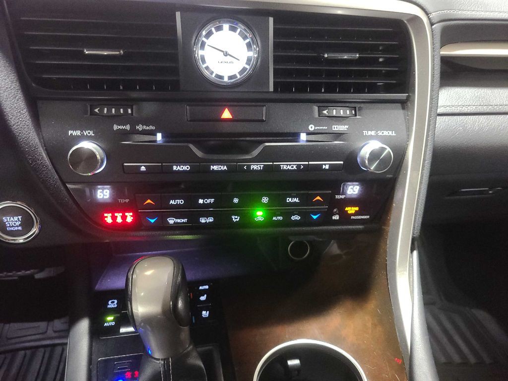 2019 Lexus RX Image 40