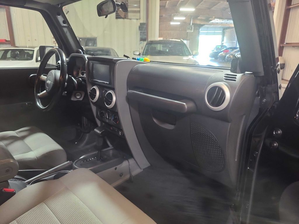 2008 Jeep Wrangler Image 32
