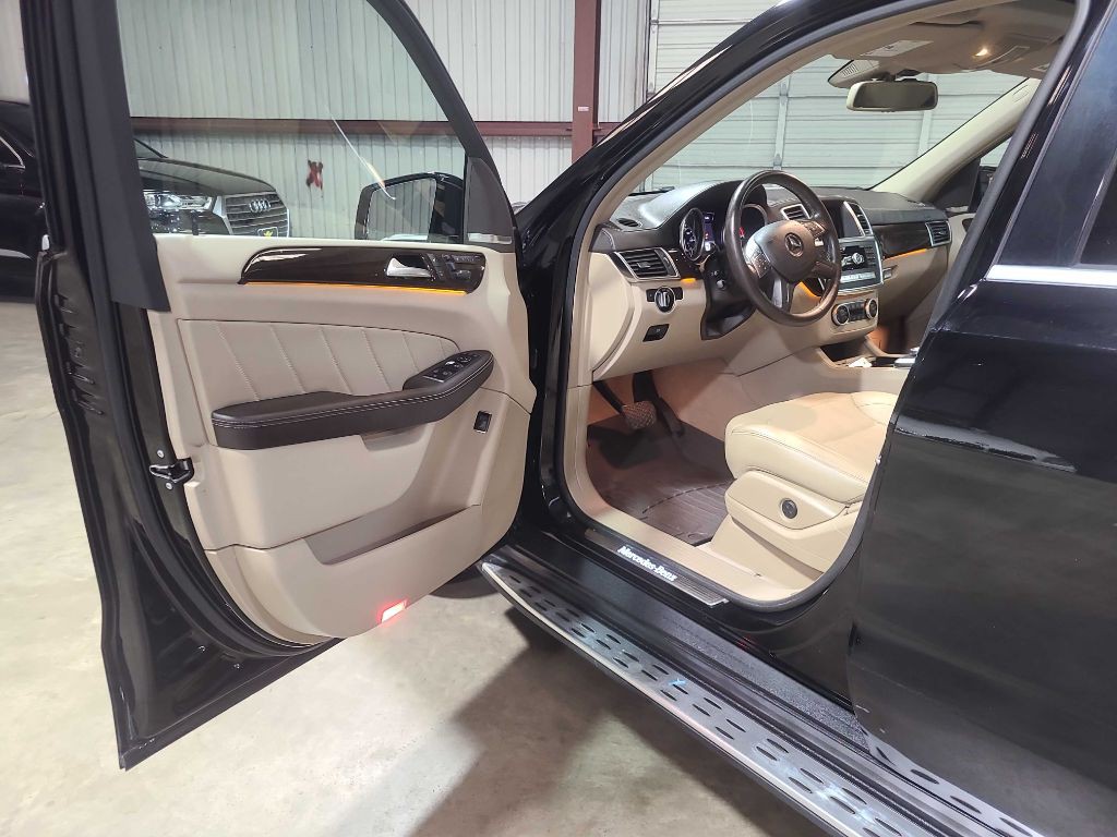 2015 Mercedes-Benz GL-Class Image 22