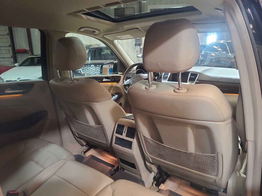 2015 Mercedes-Benz GL-Class Image 33