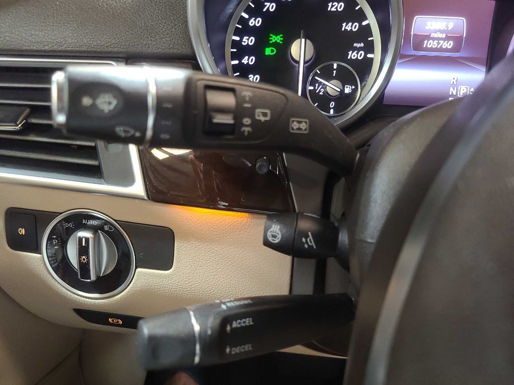 2015 Mercedes-Benz GL-Class Image 46