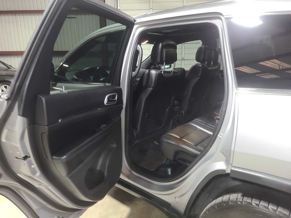 2020 Jeep Grand Cherokee Image 24