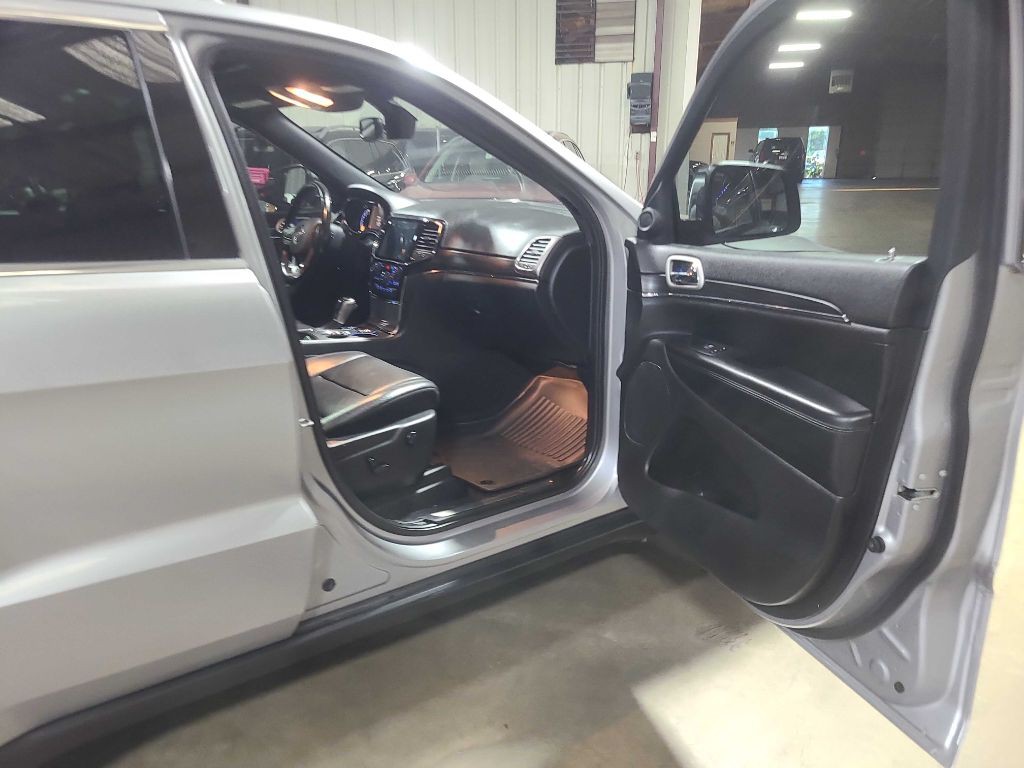 2020 Jeep Grand Cherokee Image 29