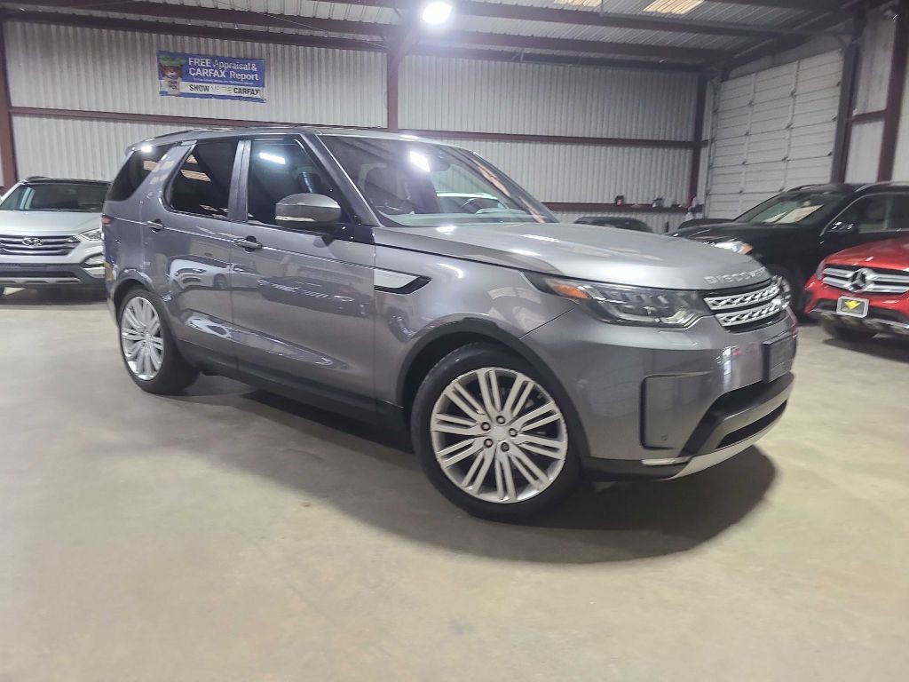 2017 Land Rover Discovery Image 3