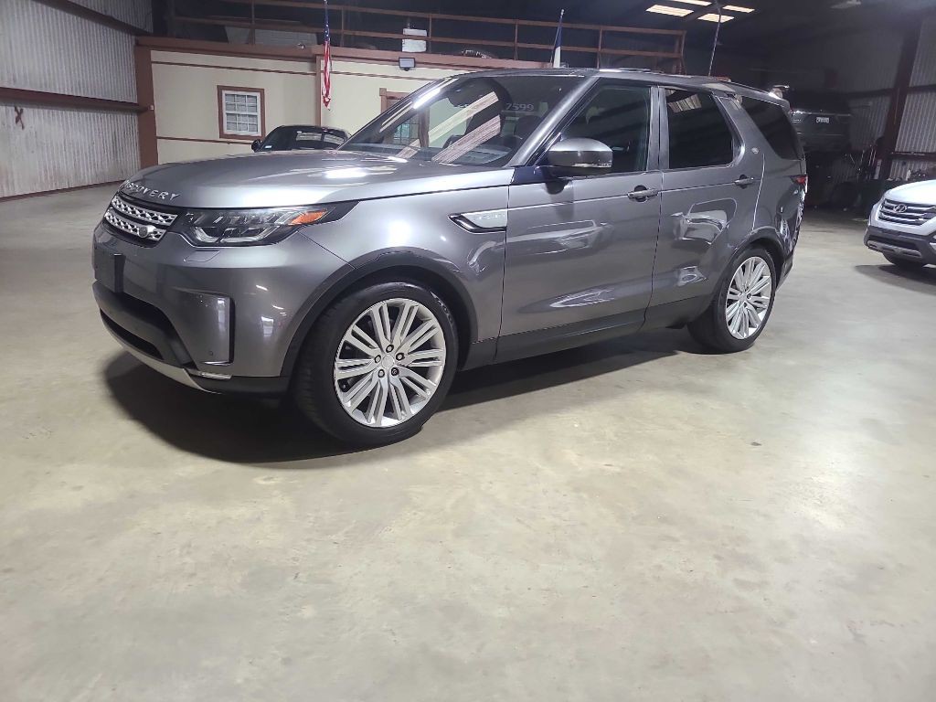 2017 Land Rover Discovery Image 16