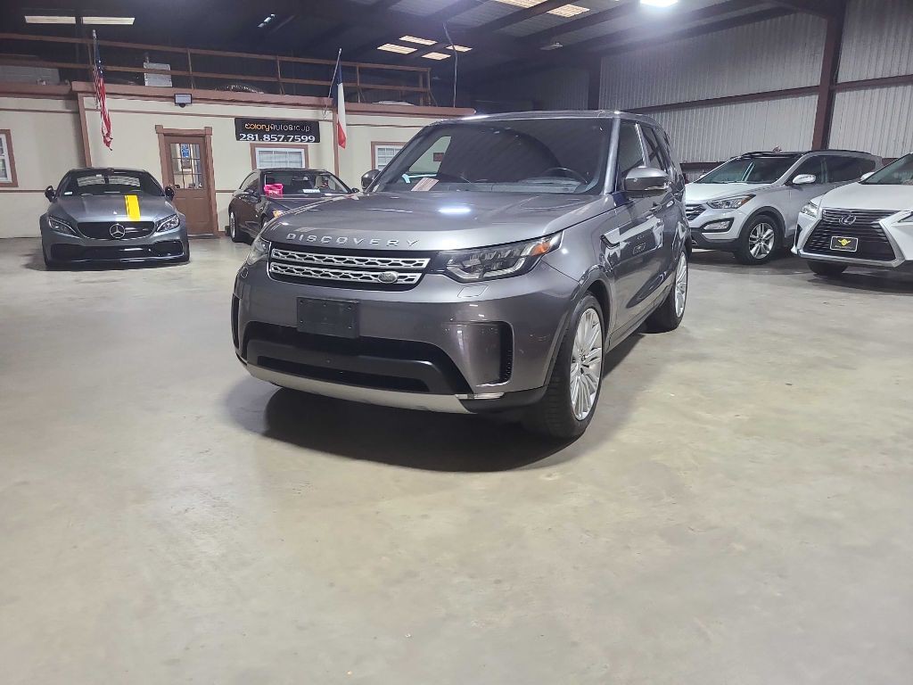 2017 Land Rover Discovery Image 17