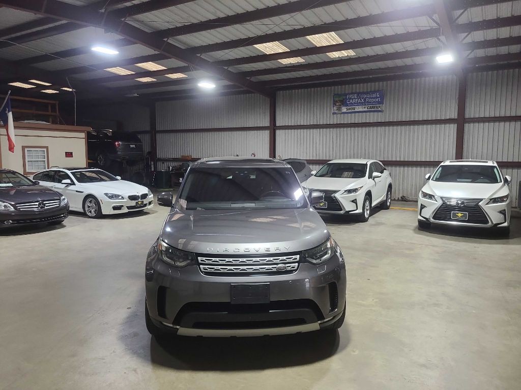 2017 Land Rover Discovery Image 19