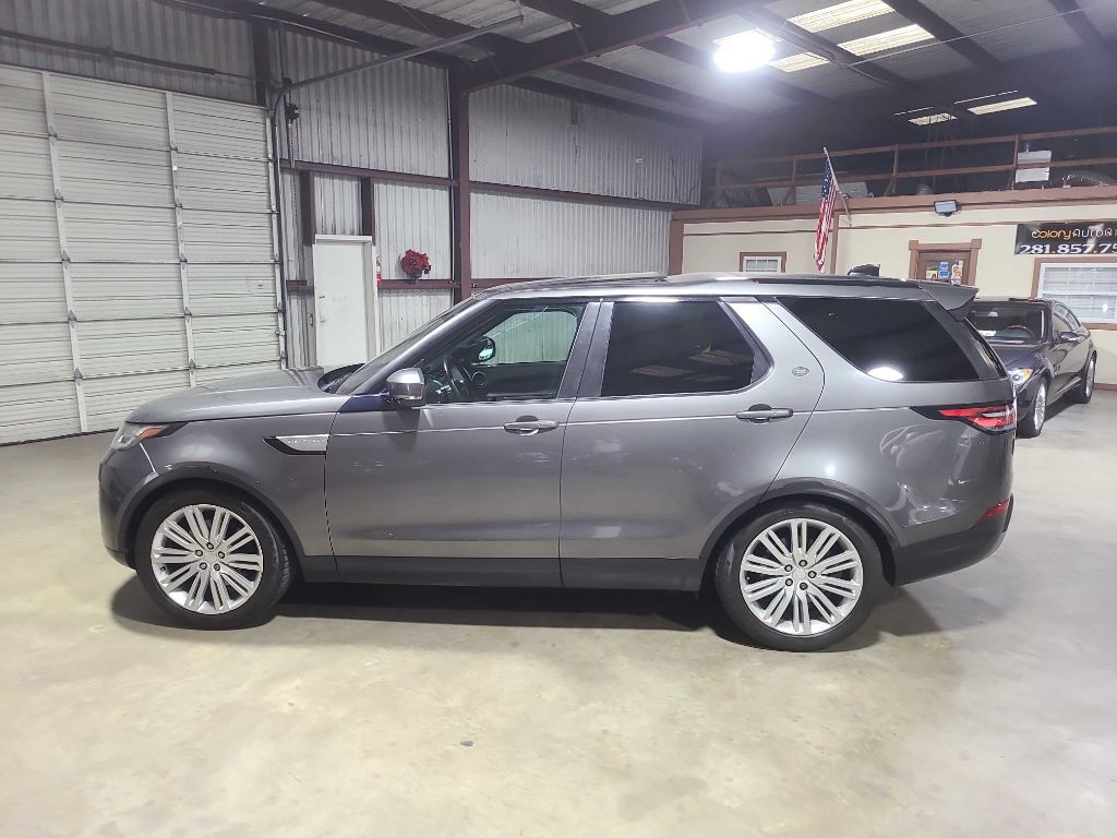 2017 Land Rover Discovery Image 20