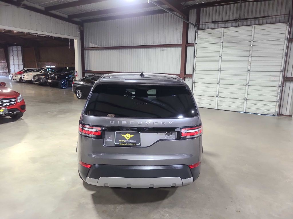 2017 Land Rover Discovery Image 22