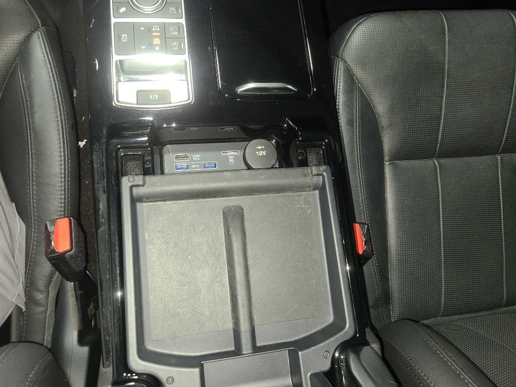 2017 Land Rover Discovery Image 48