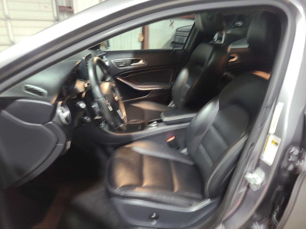 2015 Mercedes-Benz GLA-Class Image 23