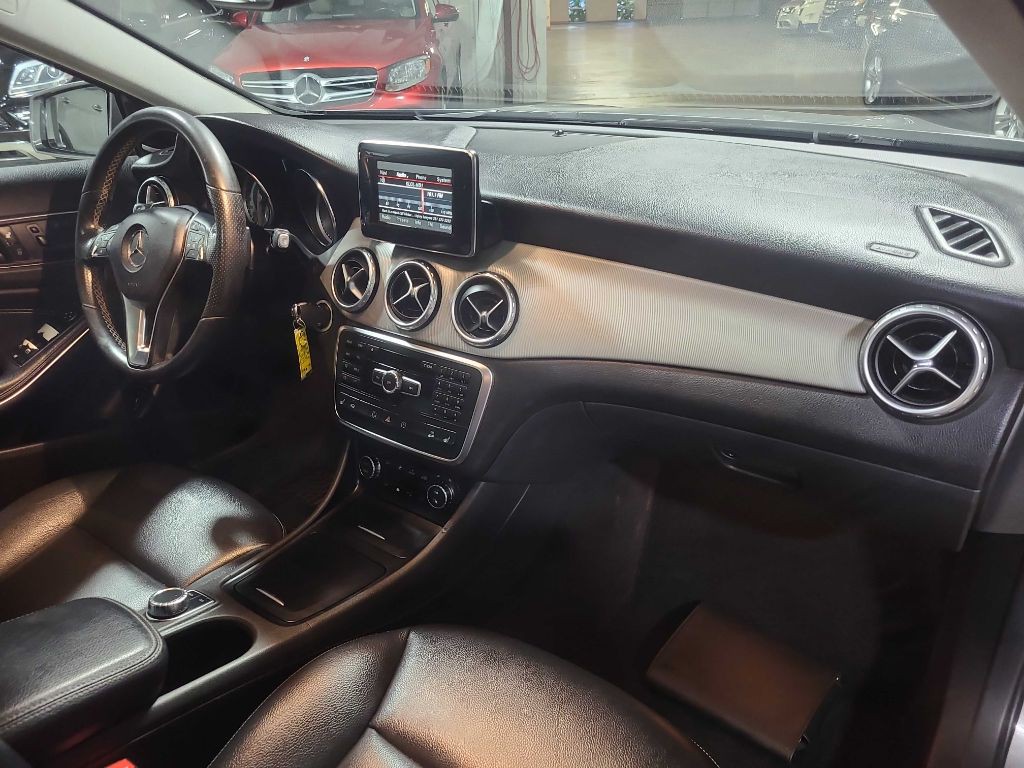 2015 Mercedes-Benz GLA-Class Image 33