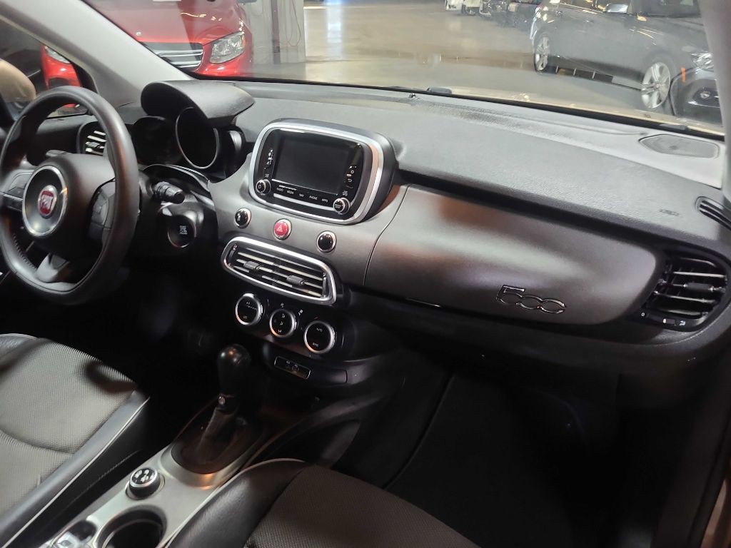 2017 FIAT 500 Image 28