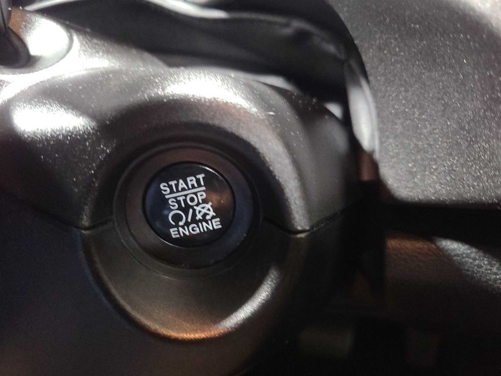 2017 FIAT 500 Image 31