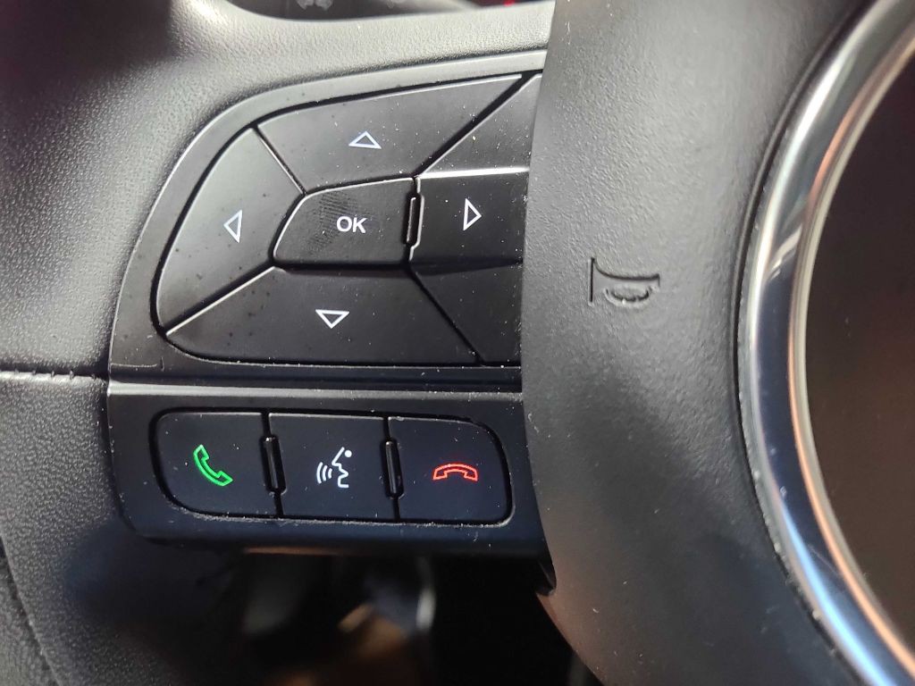 2017 FIAT 500 Image 38