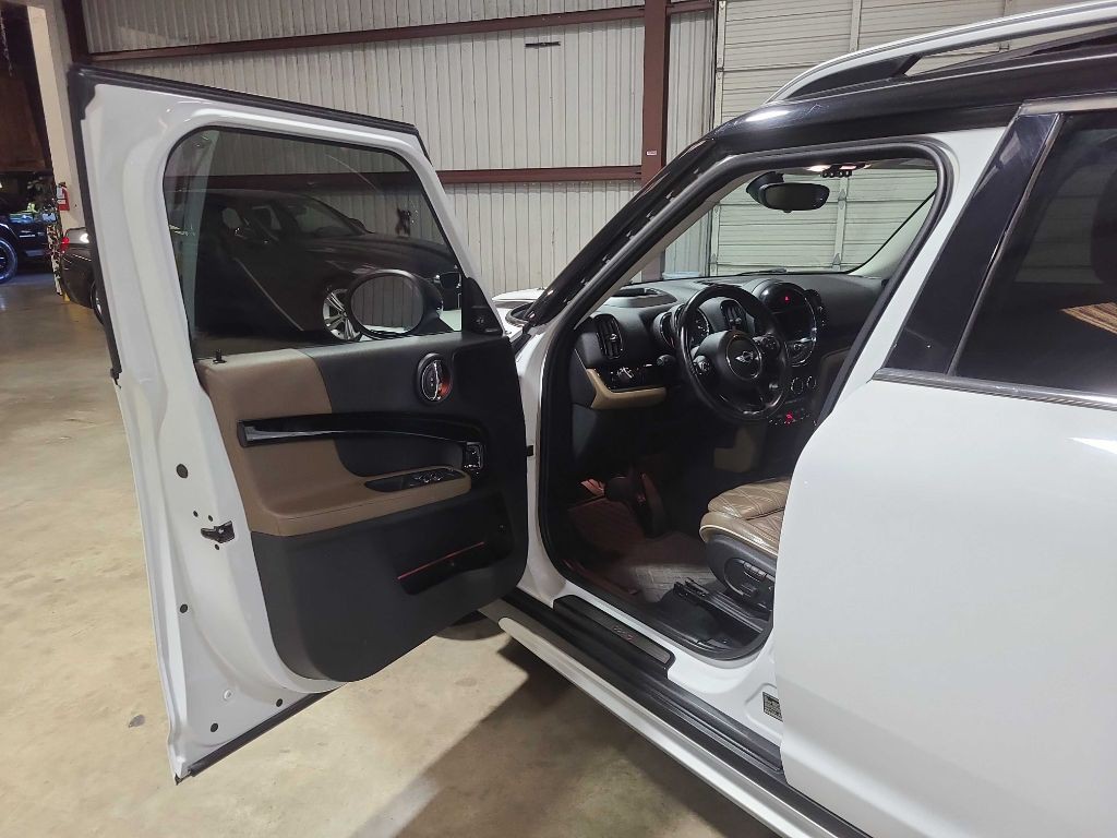 2018 MINI Cooper Image 21