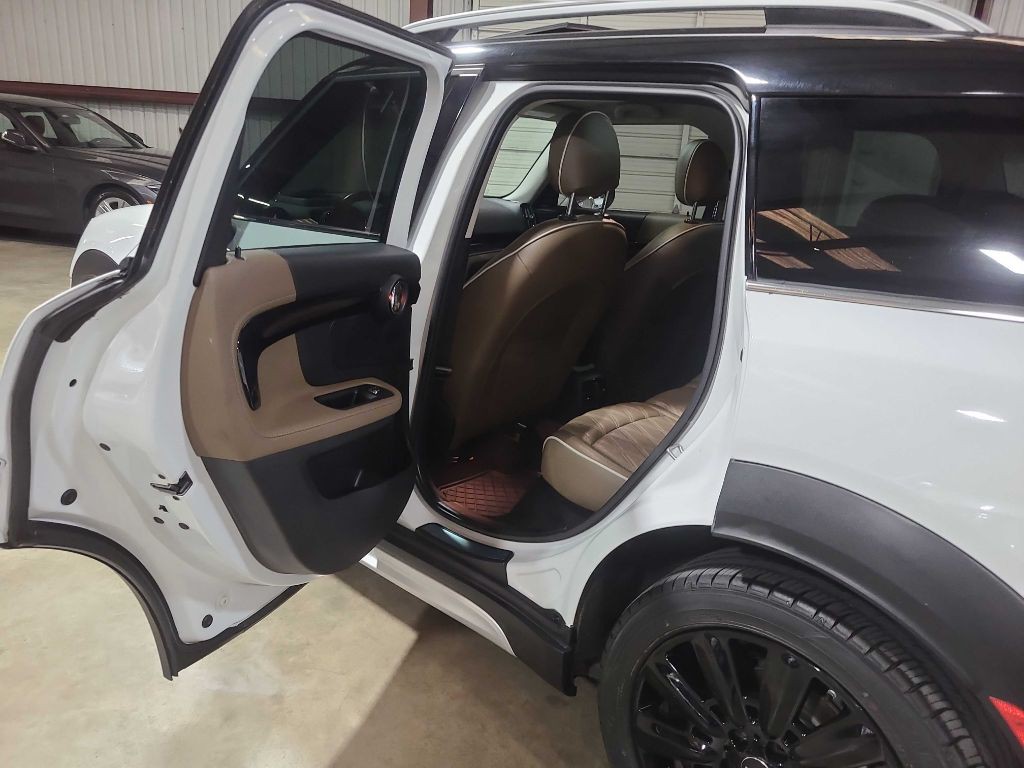 2018 MINI Cooper Image 27