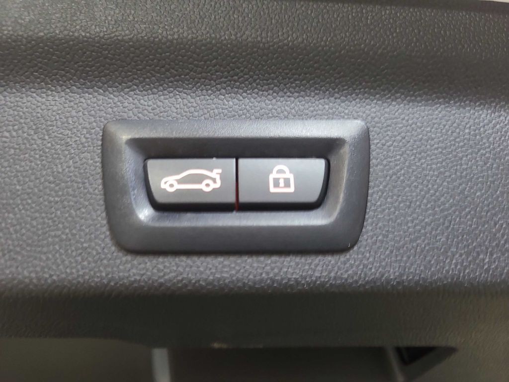2018 MINI Cooper Image 31